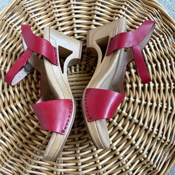 Dansko NEW Red Neutral Leather Tasha Heeled Sandals Size 10 - Picture 3 of 6